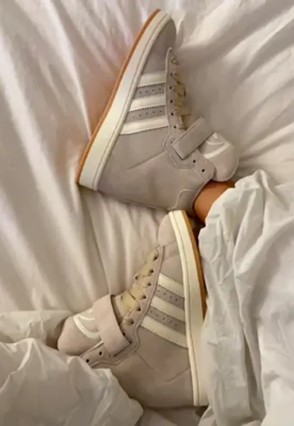Adidas Originals - Beige - Campus Bold W