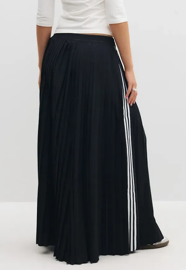 Adidas Originals - Svart - Pleated Tp