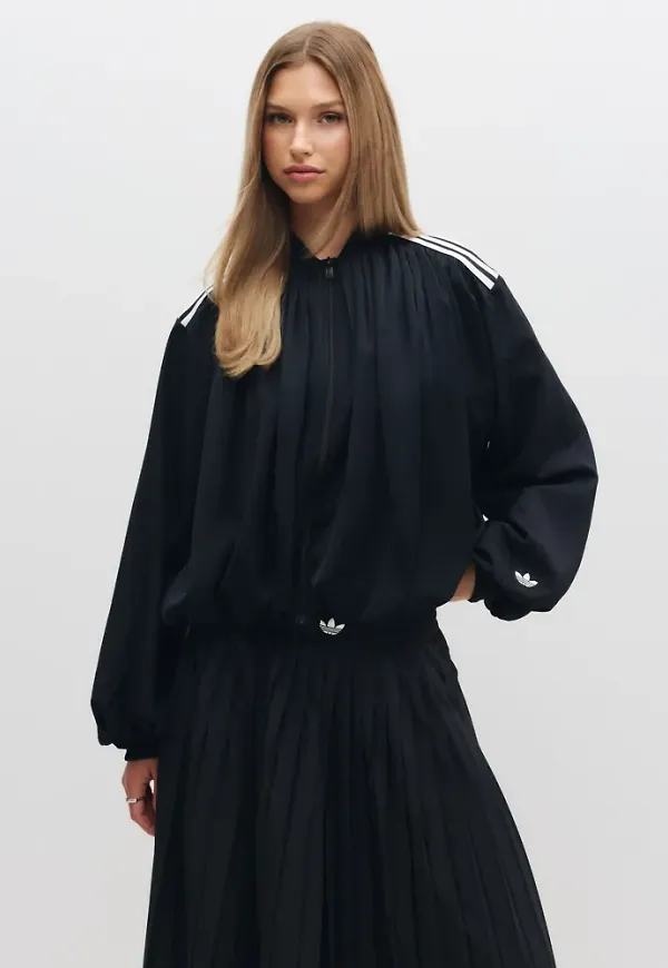 Adidas Originals - Svart - Pleated Tt