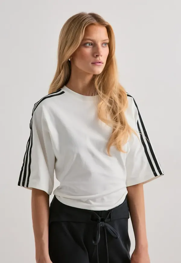 Adidas Originals - Vit - Slim Ss Tee