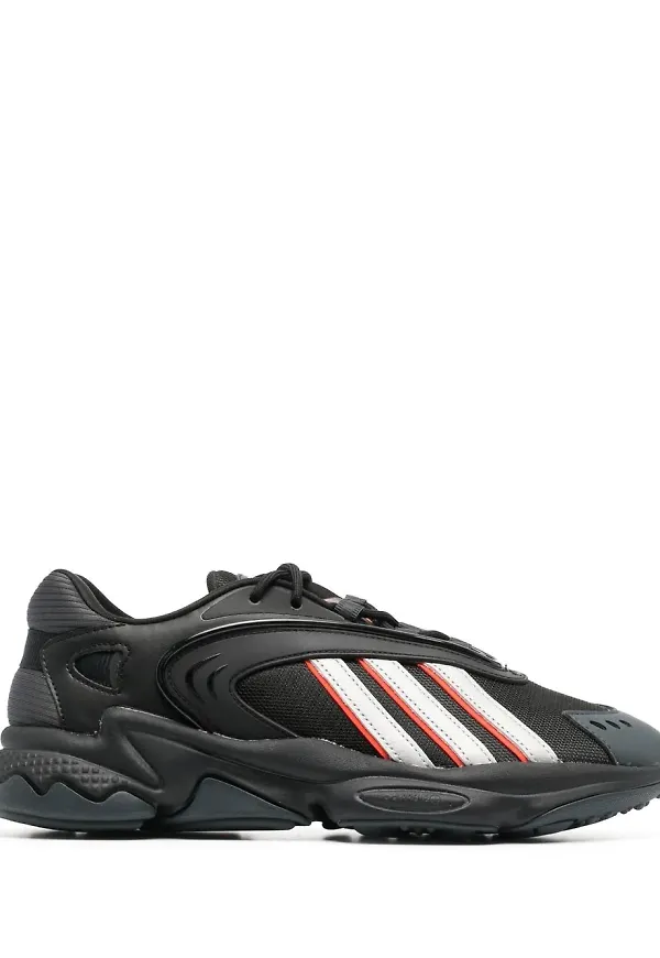 adidas Oztral låga sneakers - Svart