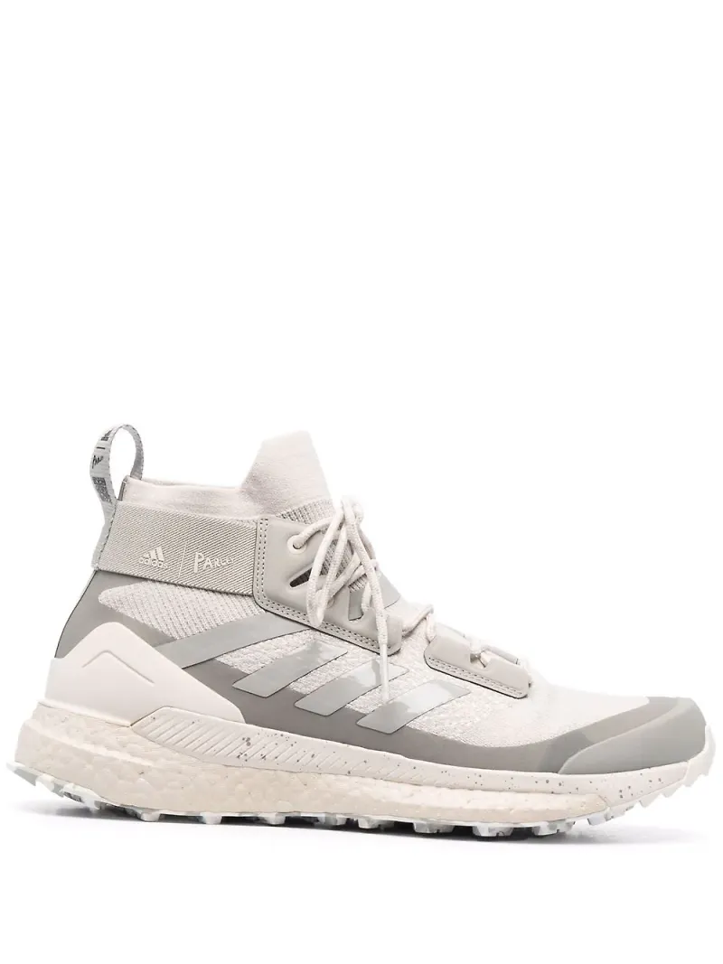 adidas sneakers med logotyp - Grå