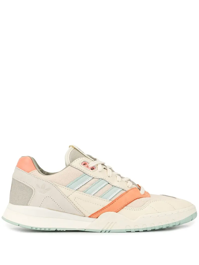 adidas sneakers med panel - Brun