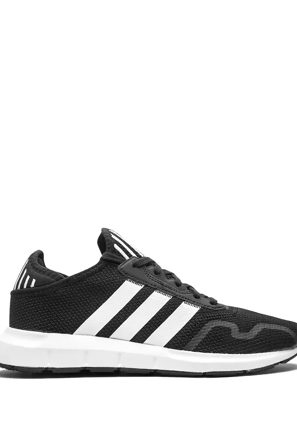 adidas Swift Run låga sneakers - Svart