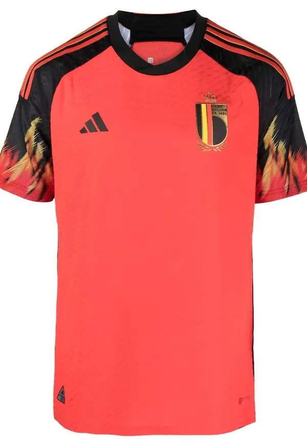 adidas t-shirt med eldtryck - Röd