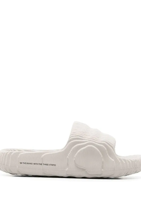 adidas tofflor med 3D-detalj - Neutral