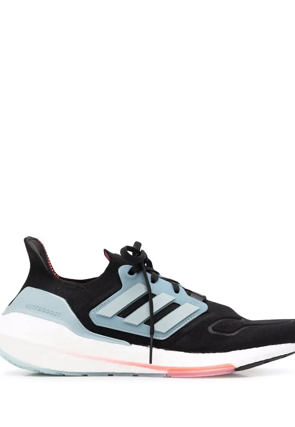 adidas Ultraboost 22 låga sneakers - Svart