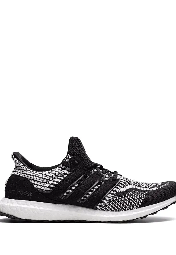 adidas Ultraboost 5.0 DNA sneakers - Svart