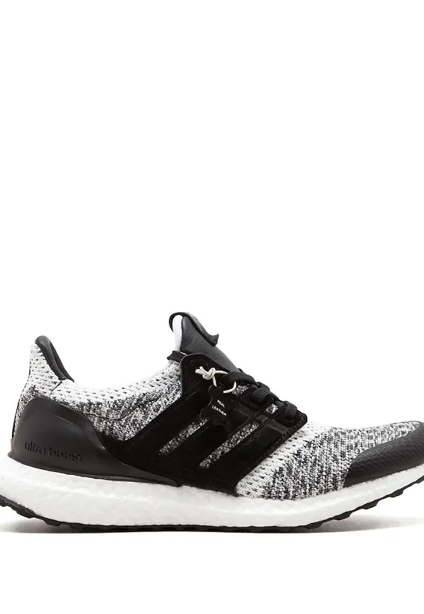 adidas UltraBOOST sneakers - Svart
