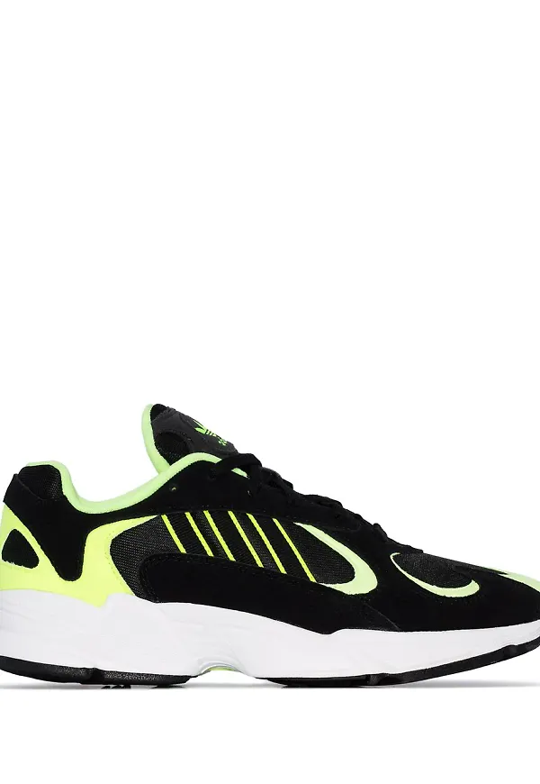 adidas Yung-1 låga sneakers - Svart