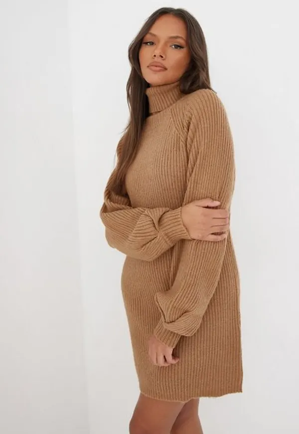 Missguided Recycled Tuck Sleeve Roll Neck Dress Långärmade klänningar Camel