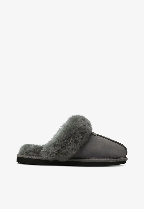 Áhkká - Tofflor Slip on Fur - Grå