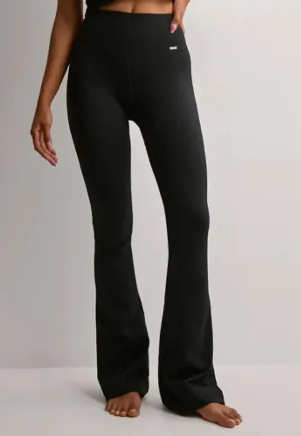 Aim'n - Svart - Ribbed Seamless Flare Tights