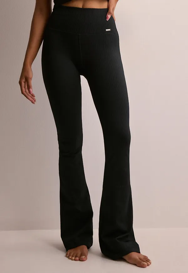 Aim'n - Svart - Ribbed Seamless Flare Tights