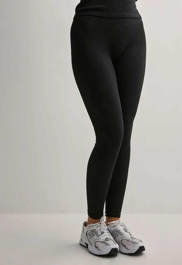 Aim'n - Svart - Ribbed Wool Leggings
