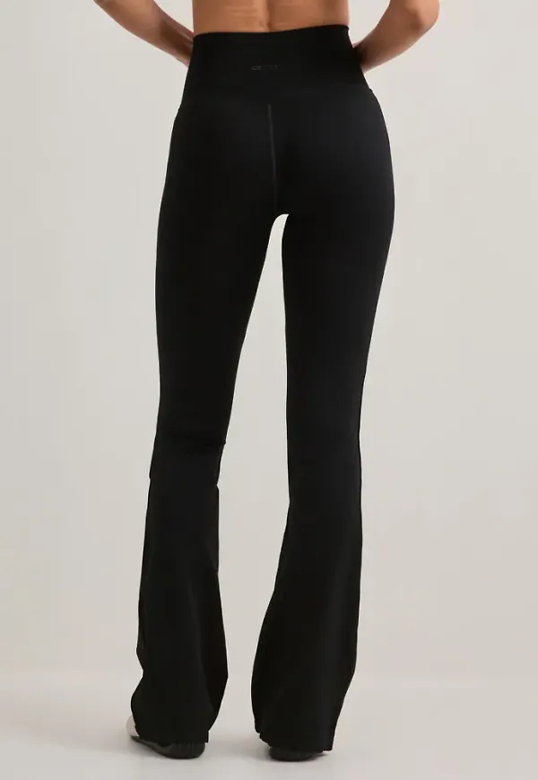 Aim'n - Svart - Shape Seamless Flare Tights