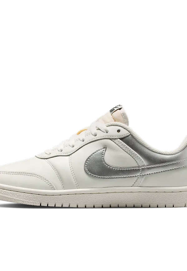 Air Jordan Skyline Low