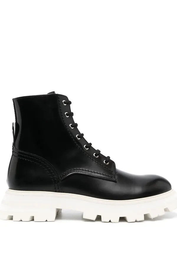 Alexander McQueen ankelboots i läder - Svart