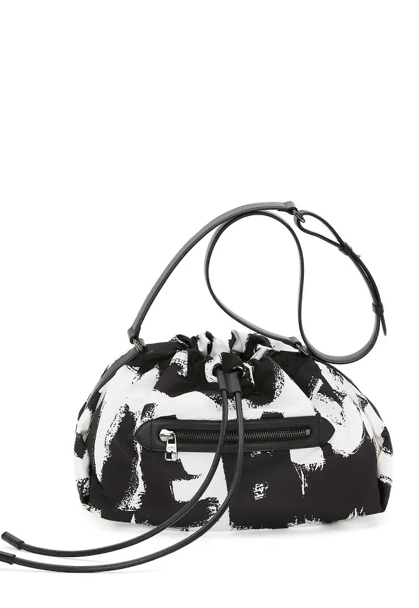 Alexander McQueen axelväska med dragsko - Svart