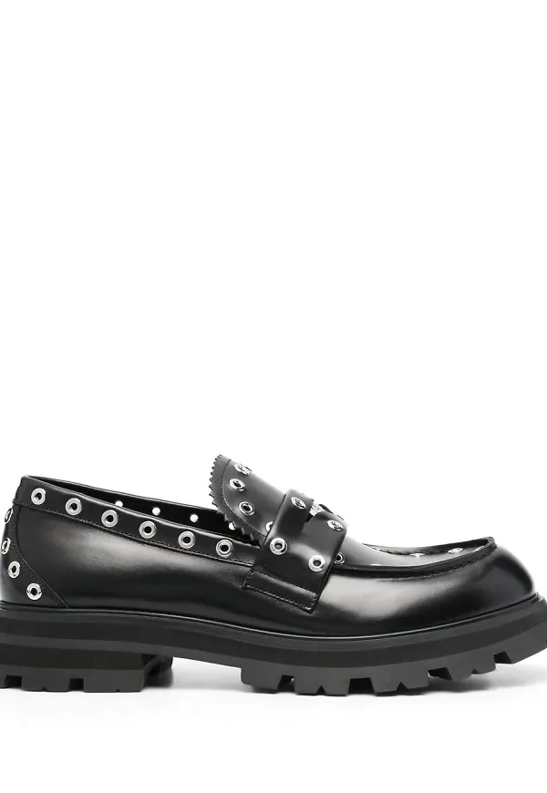 Alexander McQueen loafers med öljetter - Svart