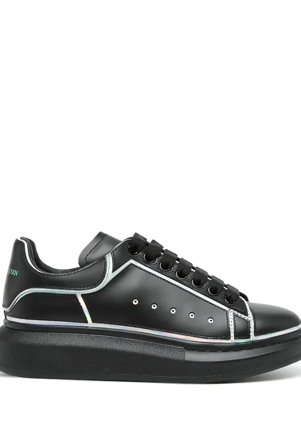 Alexander McQueen lädersneakers med kontrastkant - Svart