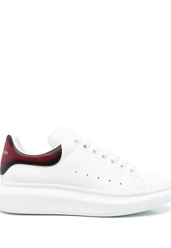 Alexander McQueen lädersneakers med snörning - Vit