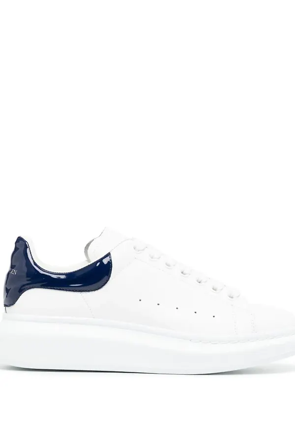 Alexander McQueen lädersneakers med snörning - Vit