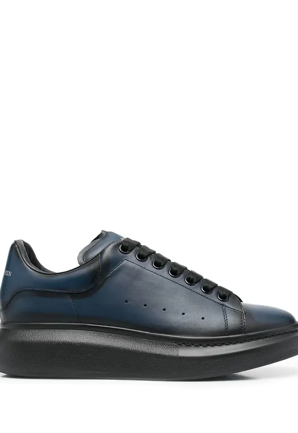 Alexander McQueen låga lädersneakers - Blå