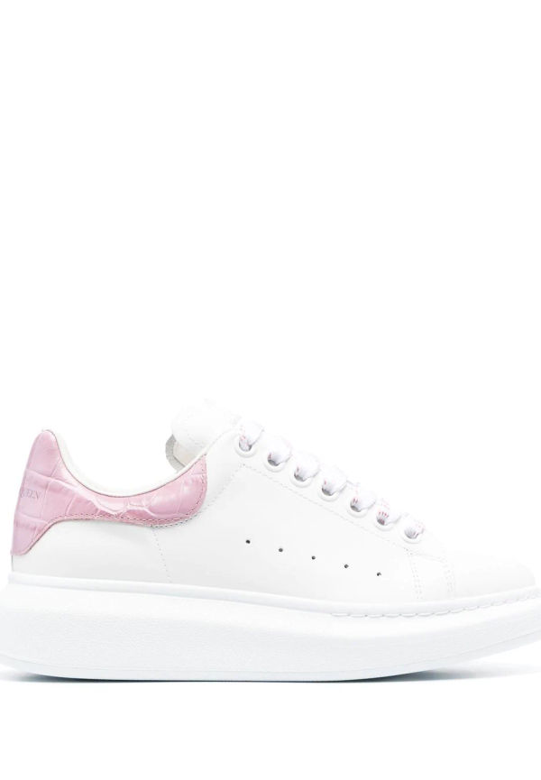Alexander McQueen låga sneakers i oversize-modell - Vit