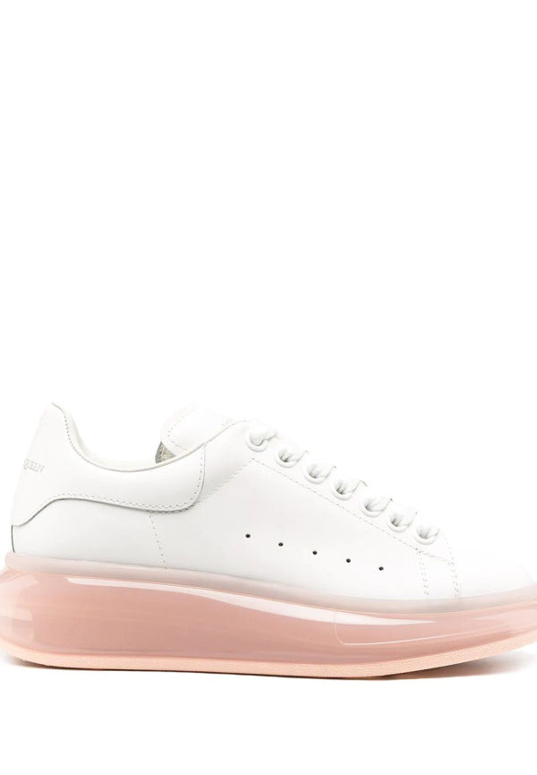 Alexander McQueen låga sneakers i oversize-modell - Vit