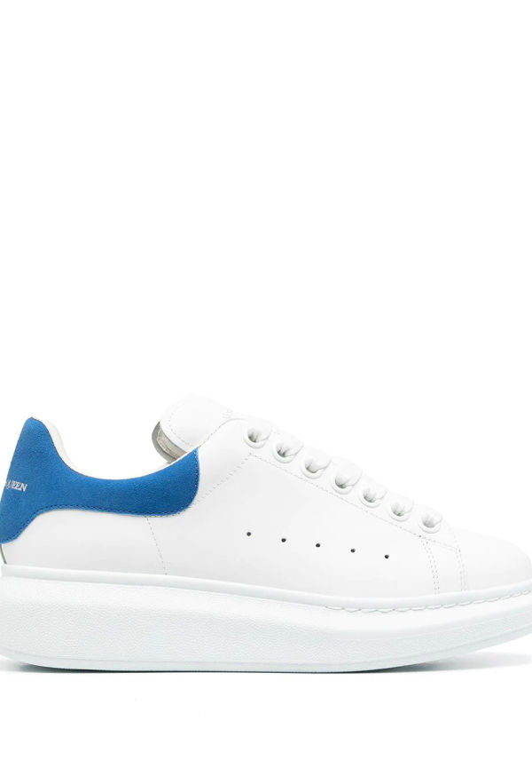 Alexander McQueen låga sneakers i oversize-modell - Vit