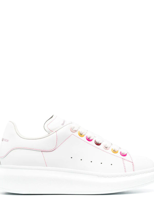 Alexander McQueen låga sneakers i oversize-modell - Vit