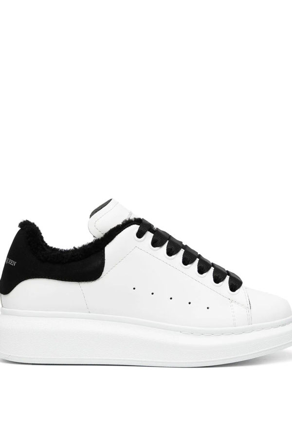 Alexander McQueen låga sneakers i oversize-modell - Vit