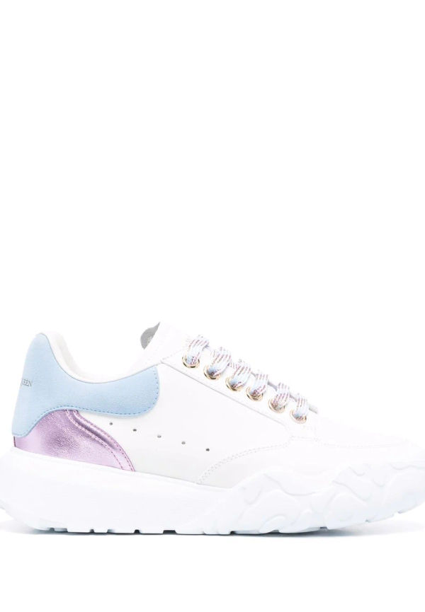 Alexander McQueen låga sneakers i oversize-modell - Vit