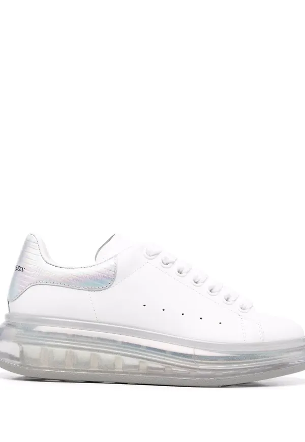 Alexander McQueen låga sneakers med stor sula - Vit
