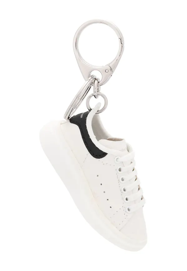 Alexander McQueen nyckelring med sneakers - Vit