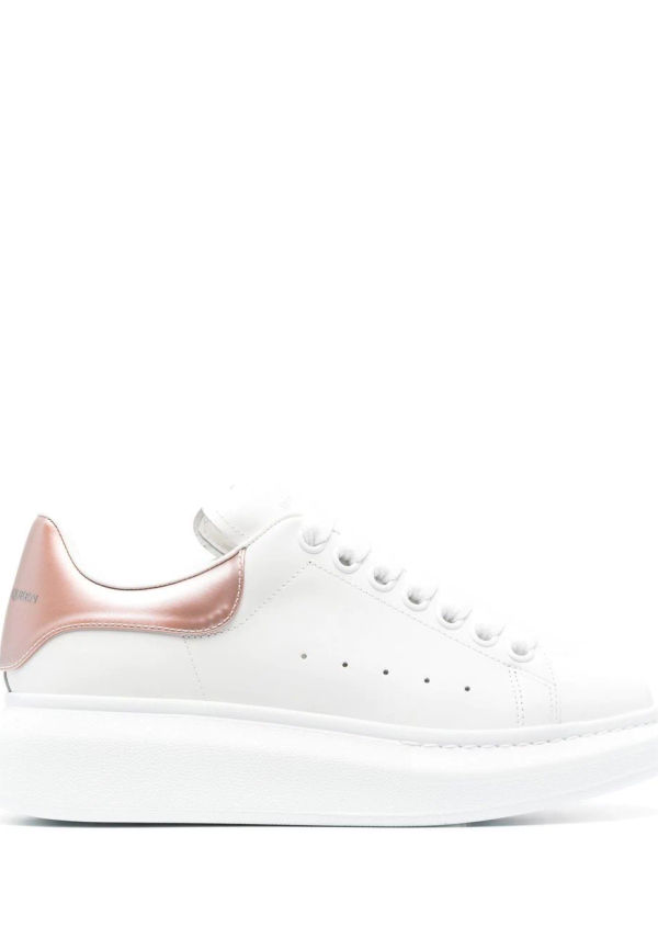 Alexander McQueen oversize-lädersneakers med snörning - Vit