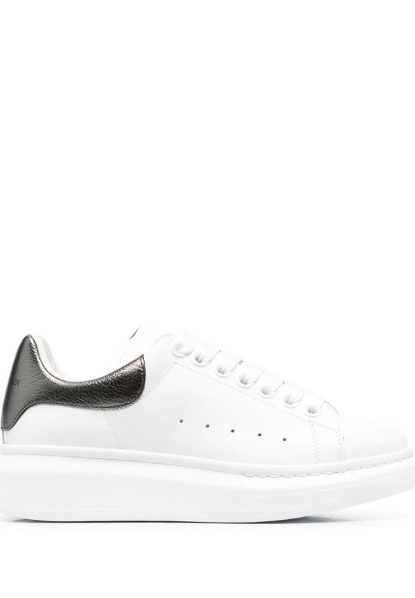 Alexander McQueen Oversized lädersneakers - Vit