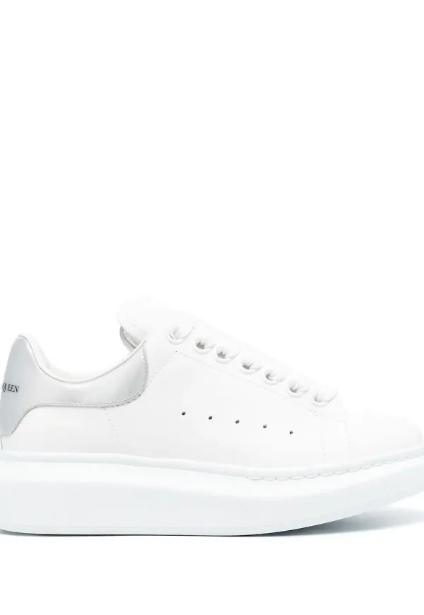 Alexander McQueen Oversized sneakers - Vit