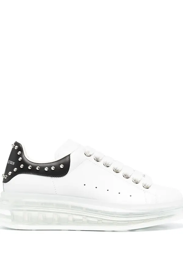 Alexander McQueen Oversized sneakers med nitar - Vit