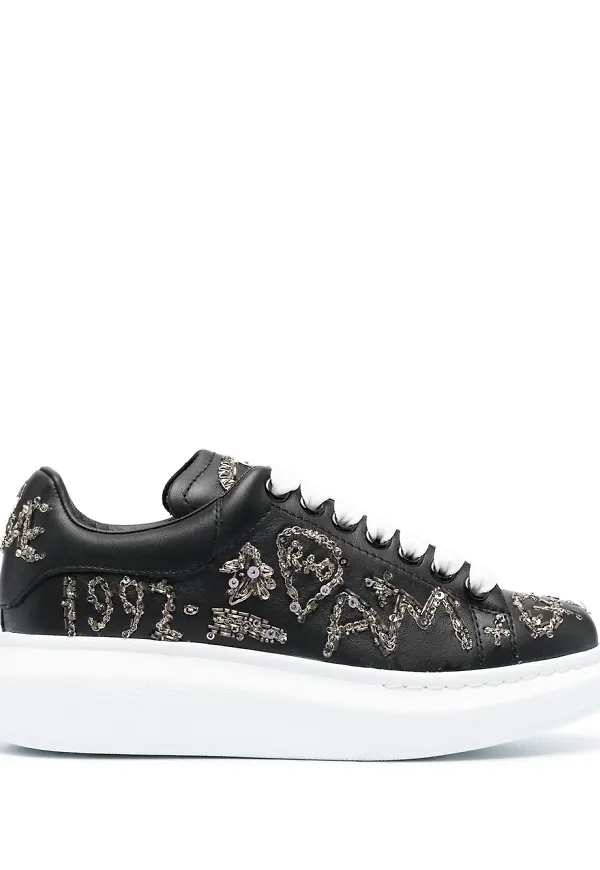 Alexander McQueen pärlprydda låga sneakers - Svart