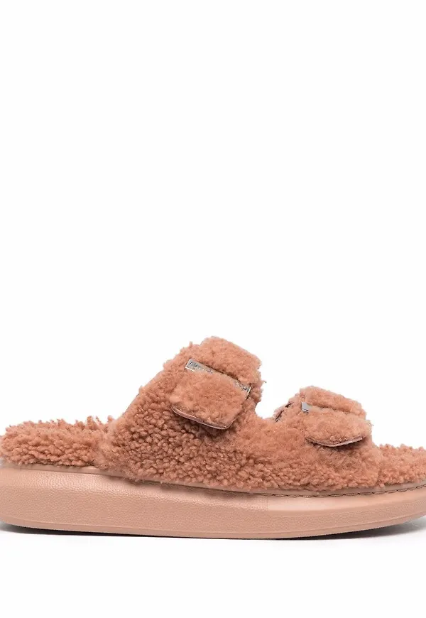 Alexander McQueen sandaler i fuskfårskinn - Neutral