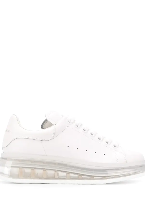 Alexander McQueen sneakers i oversize-modell - Vit