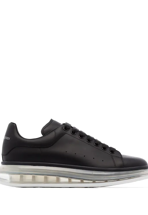 Alexander McQueen sneakers med snörning - Svart
