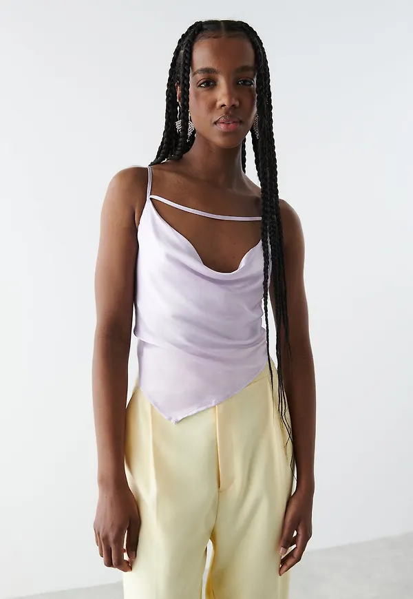 Amelie cowlneck singlet