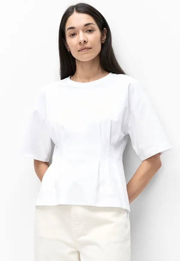 Aniara tee