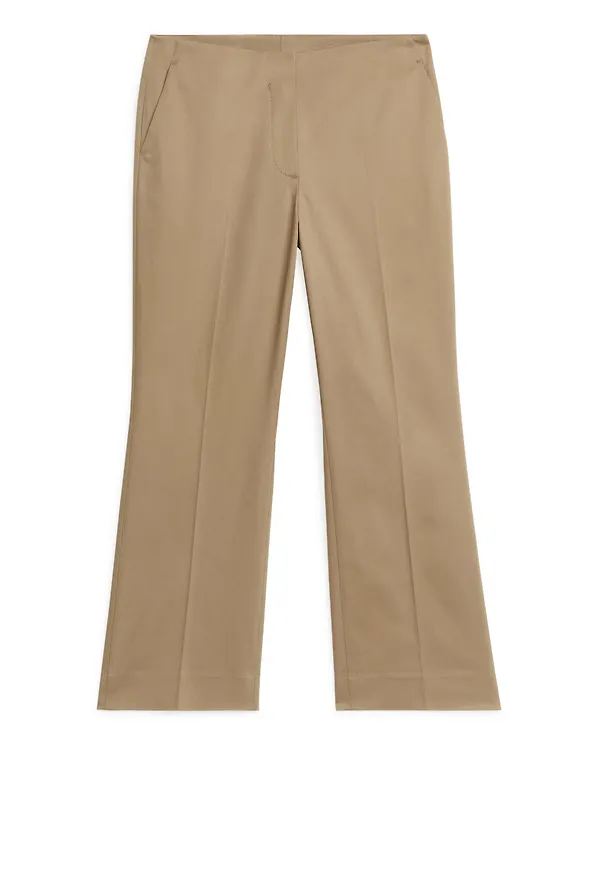 Arket Croppade Chinos I Bomullsstretch Beige i storlek 34