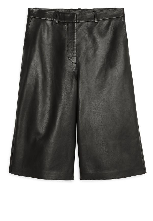 Arket Leather Culottes Black, Byxor i storlek 36 och färg Svart