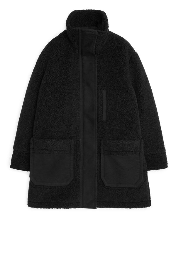 Arket Oversized Moleskin Coat Black, Kappor i storlek 40 och färg Svart