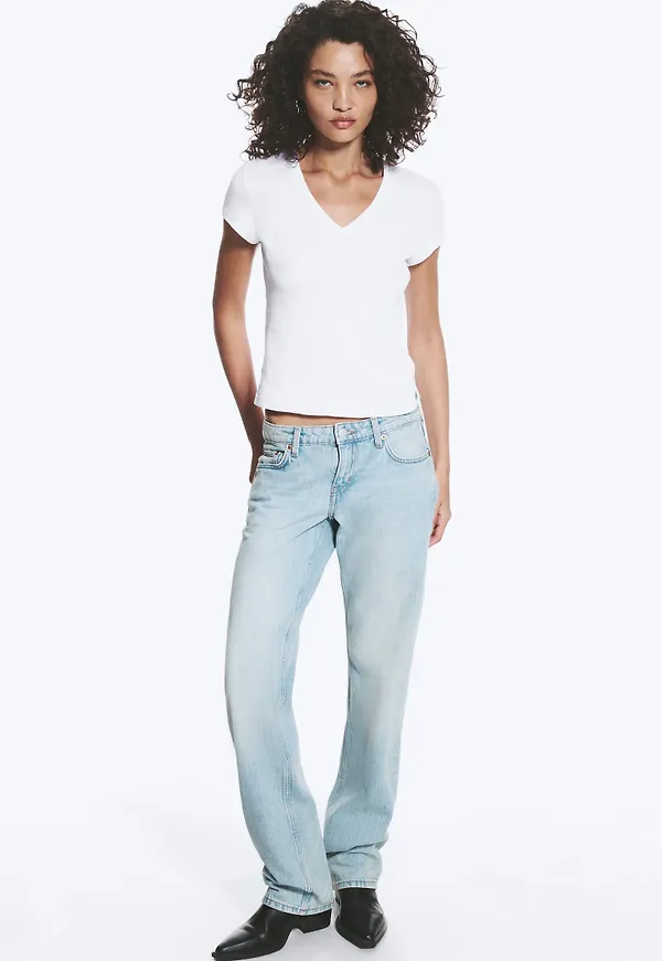 Arrow Low Rise Regular Straight Jeans